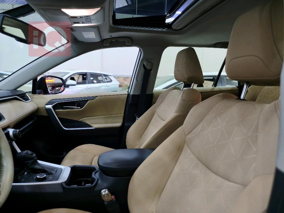 تويوتا راف 4